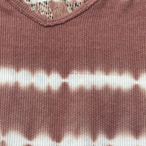 C&C California Tie Dye Stripe Lace Panel T-shirt - Picture 9 of 9